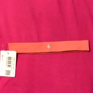 Lululemon cardio cross trainer headband NWT